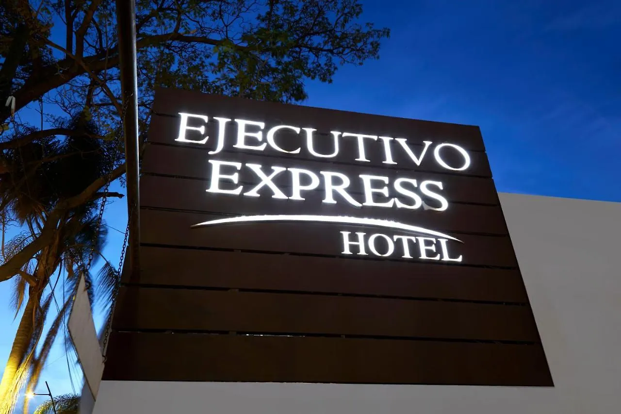Hotel Ejecutivo Express Guadalajara Providencia - Av Mexico 4*,