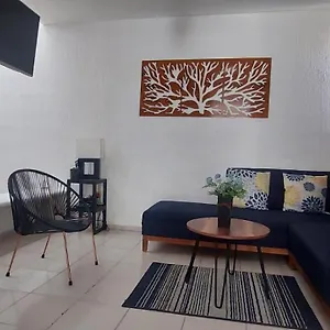 Casa En Puesta Del Sol/excelente Ubicación/2 Hab/wifi/netflix/super Comoda Mérida